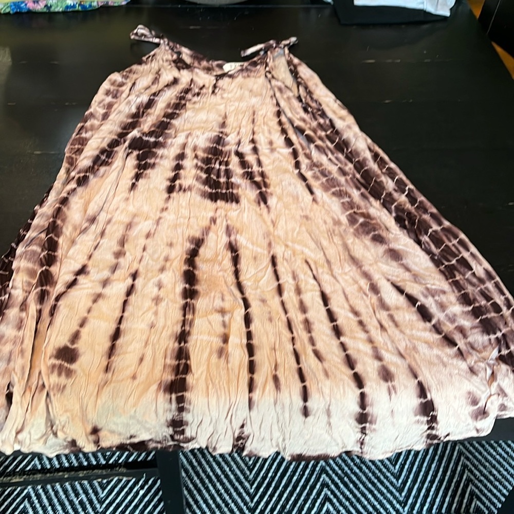 Exist dress. Large. Good used condition.